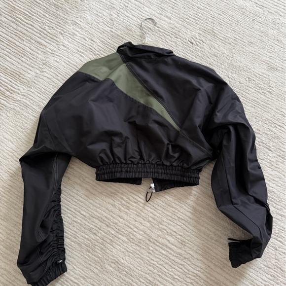 Cardi B Reebok cropped jacket - Picture 2 of 4